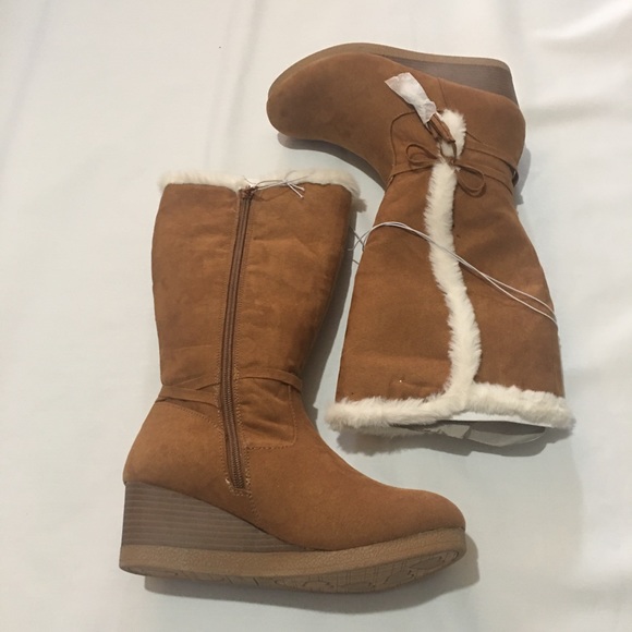 NWOT. Fall Creek Girl Boot - Picture 2 of 8